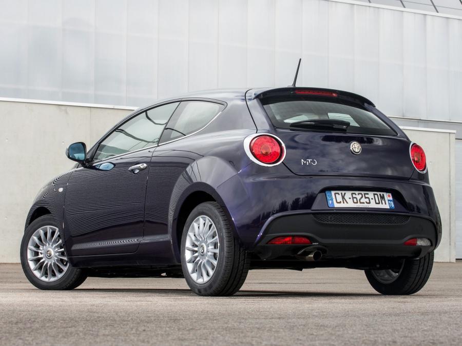  Alfa Romeo MiTo TwinAir (955) 2012 года  (UK) (фото 7 из 42)